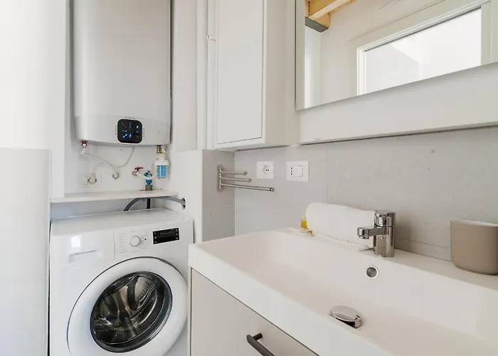 Guesthost - Mm2 Lambrate Bright * Milan